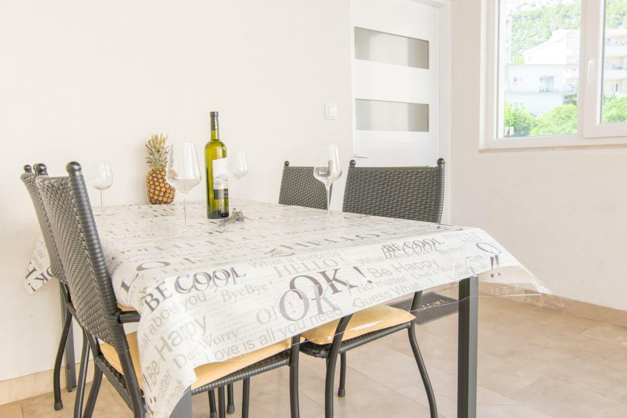 Apartment Holiday Makarska Exterior foto